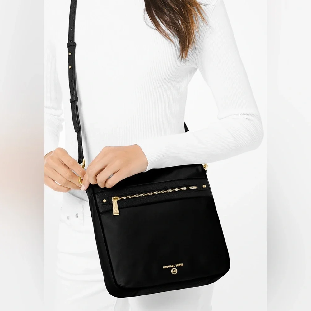 MICHAEL KORS Handbag Jet Set Nylon Black Gabardine Messenger Crossbody AUTHENTIC - Picture 4 of 5